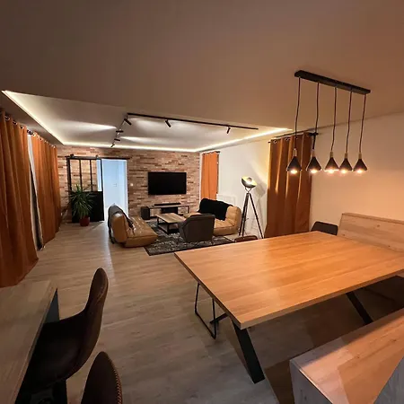 Grand Cosy Neuf Et Bien Equipe